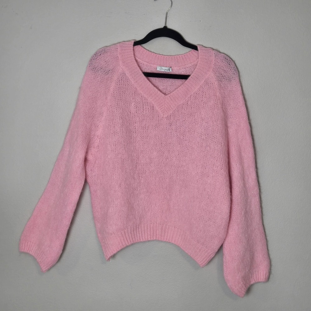 Design By Si Baby Alpaca Pink Fuzzy Relaxed Sweater Soft Cozy Small Flaw